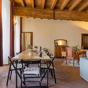 https://magnificent-1800-apartment-in-the-city-center.hotelinveneto.com