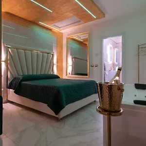 Fashion Gold With Jacuzzi & Car Garage Appartement